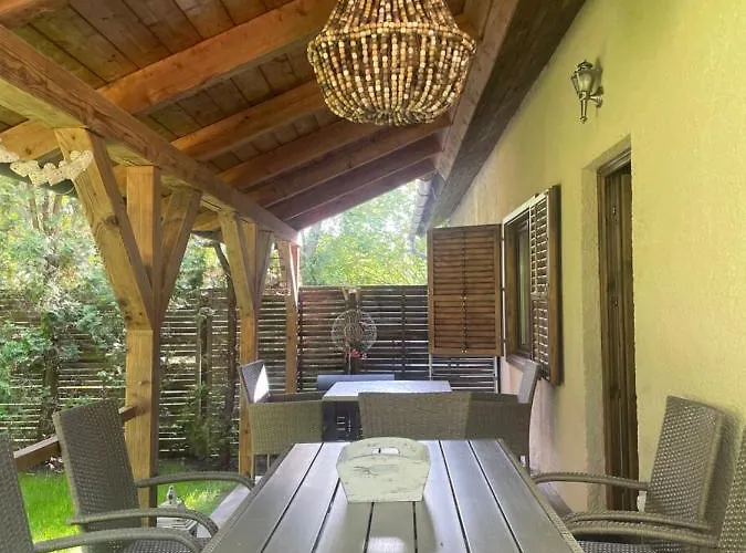 度假居 House