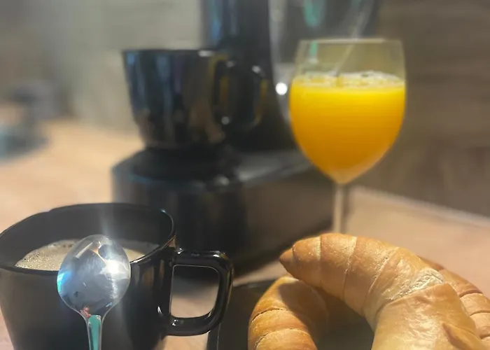 House * שיופוק